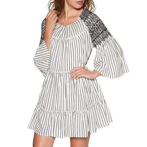 Free People Women's Boho Mini Dress Lola White , Black Embroidered Size S KM - Picture 1 of 5